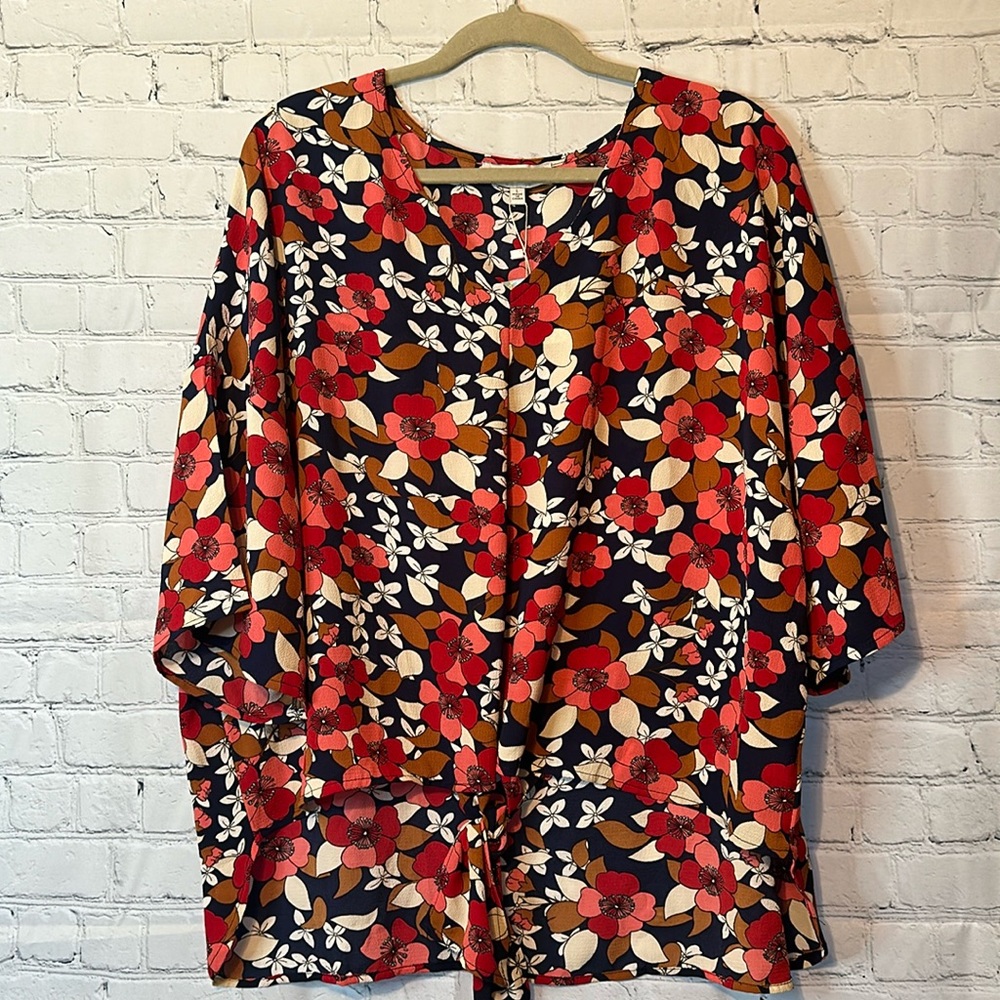 Womens New tie front floral top L